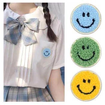 10PCS עגול פנים חיוך שניל רקומה טלאים על בגדים DIY קישוט אפליקציות ברזל על לוגו תג מדבקה ילדה